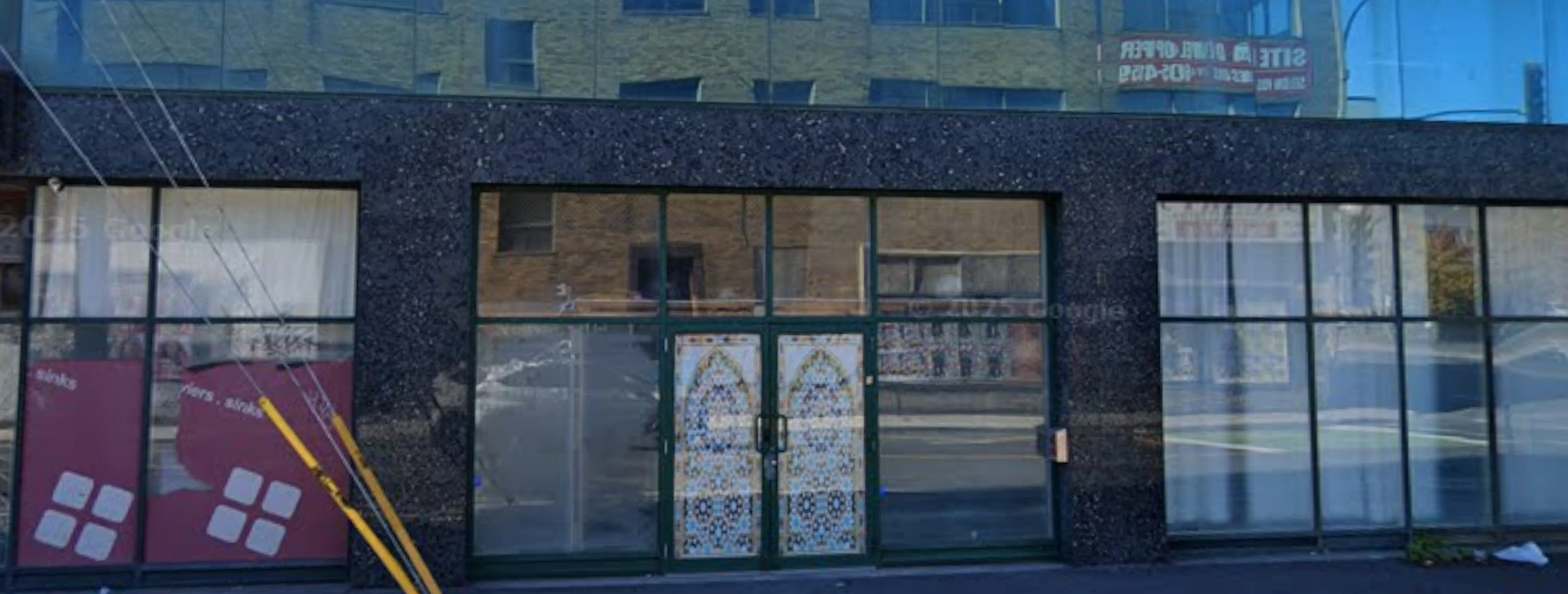 Exterior view of Ahuntsic-Cartierville Islamic Center Montréal building